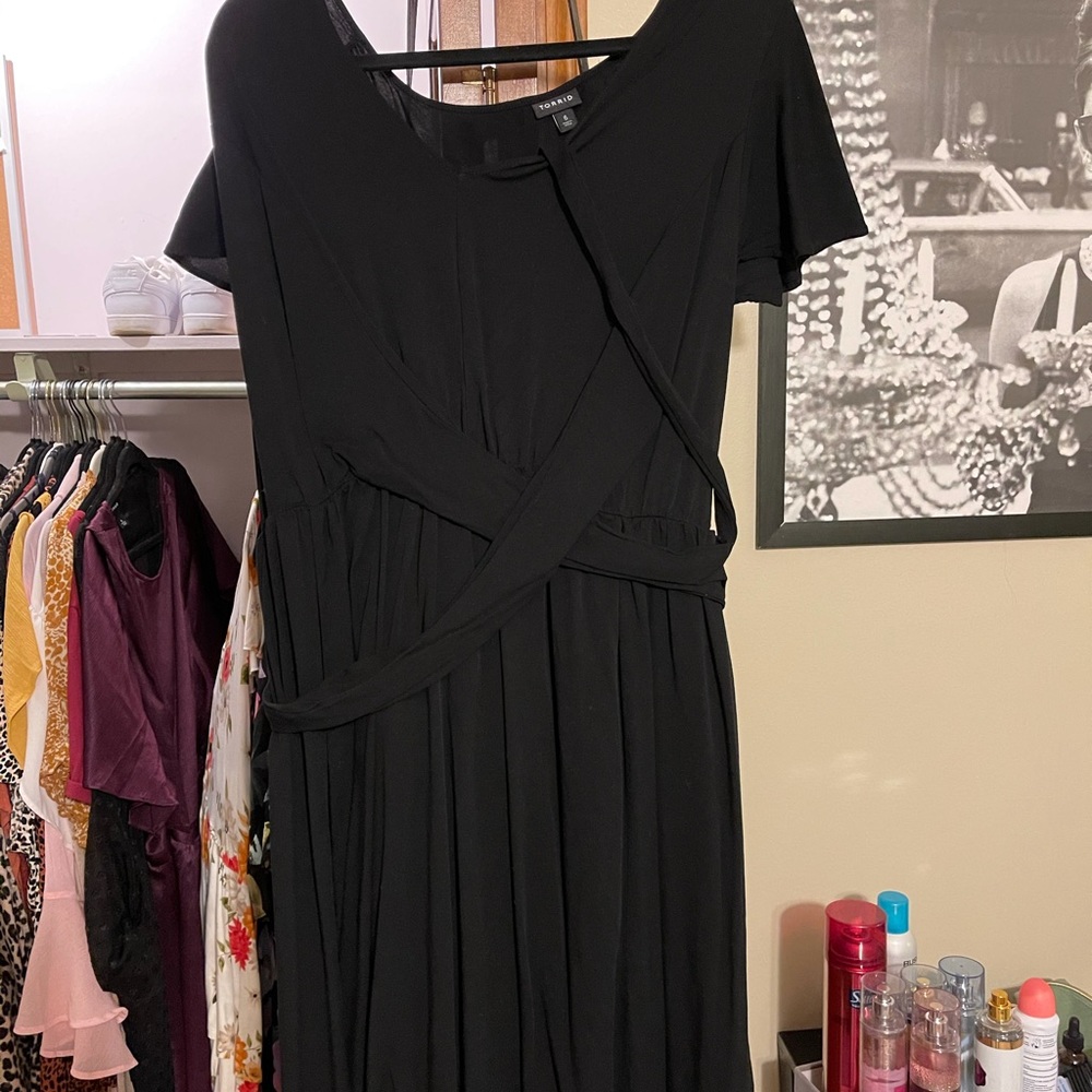 Torrid size 6 black short sleeve dress